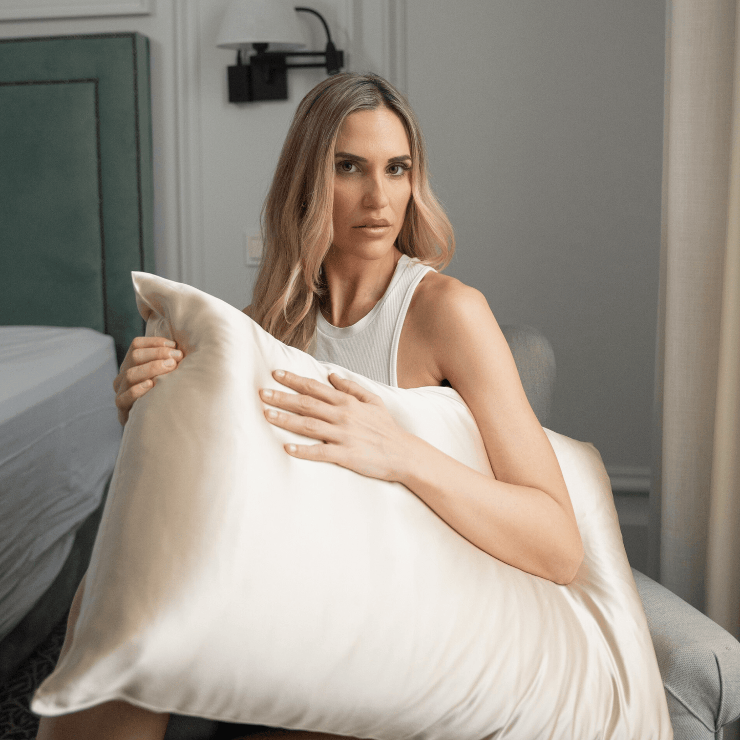 Fundas de Almohada de Seda Dorada Champagne Onisa Coté
