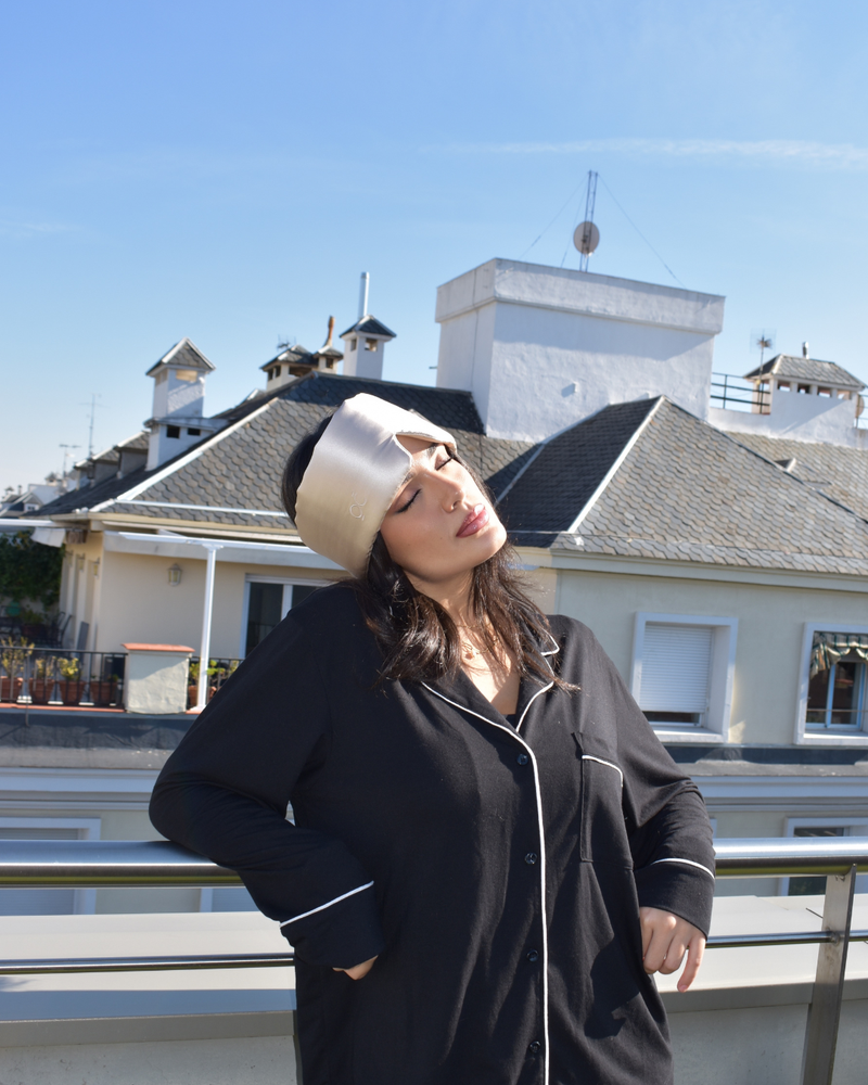 Clienta con producto Onisa Coté