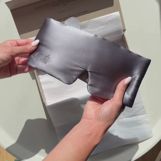 Antifaz de Seda Gris Oscuro Onisa Coté