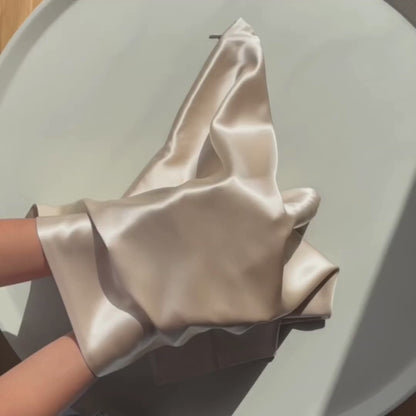 Fundas de Almohada de Seda Dorada Champagne Onisa Coté